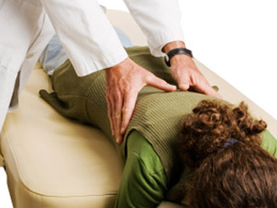 Χειροπρακτική: Μια θεραπεία από τα παλιά